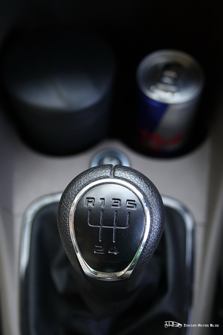 Skoda Rapid gear stick