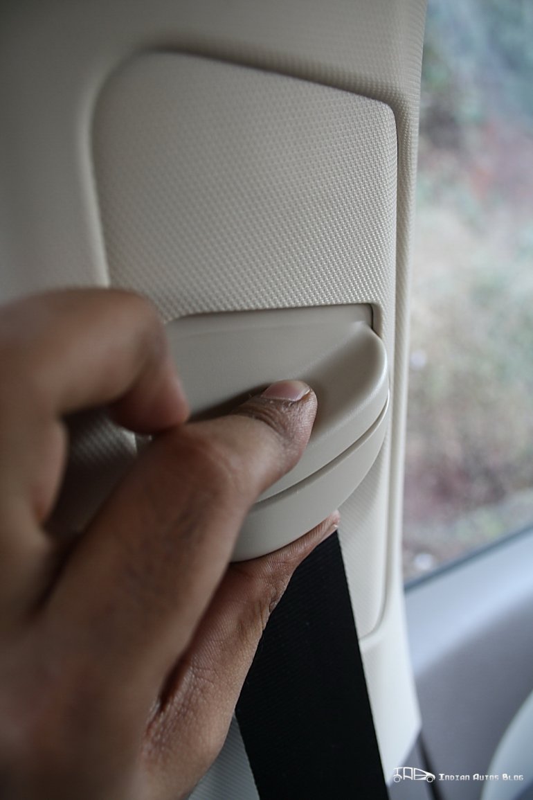 Skoda Rapid adjustable seat belts