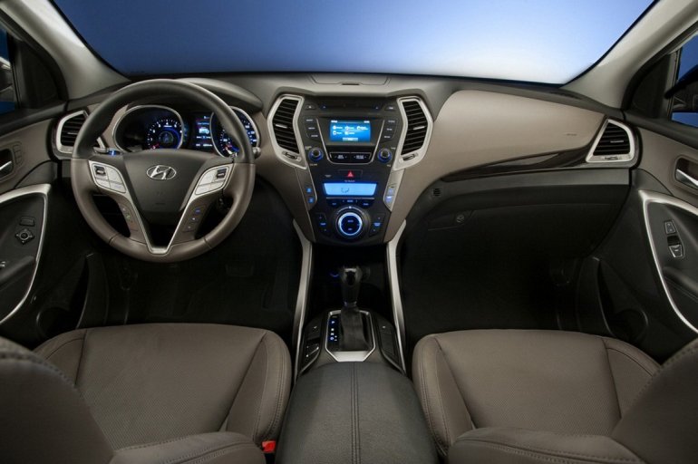 2013 Hyundai Santa Fe Sport dashboard