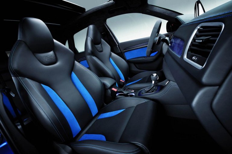 Audi Q3 RS seats