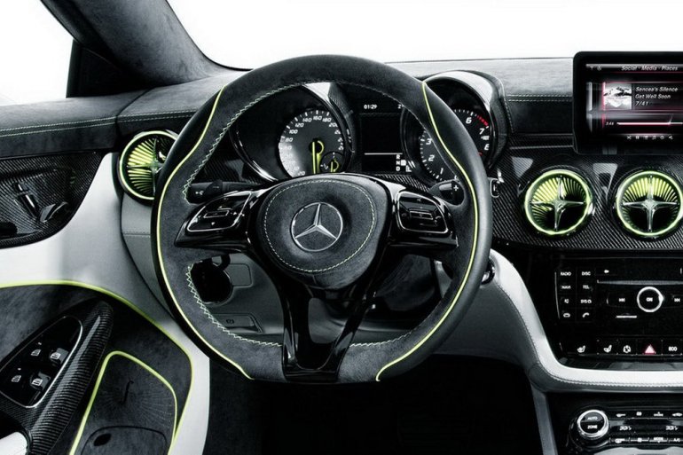 Mercedes CSC cockpit