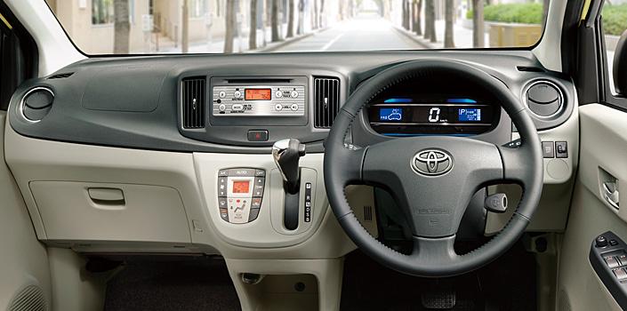 Toyota Pixis Epoch dashboard