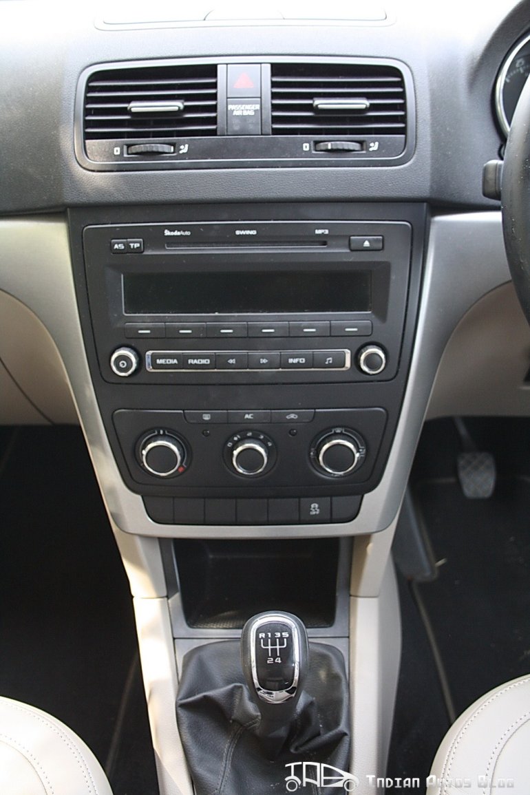 Skoda Yeti center console