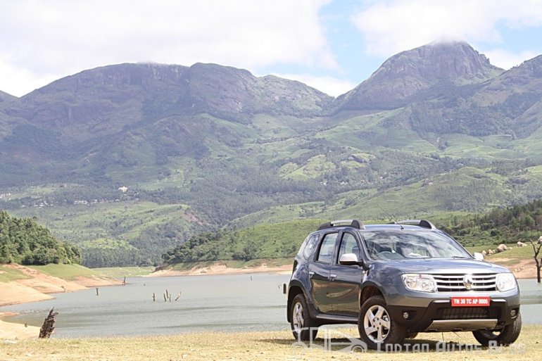 Renault Duster compact crossover