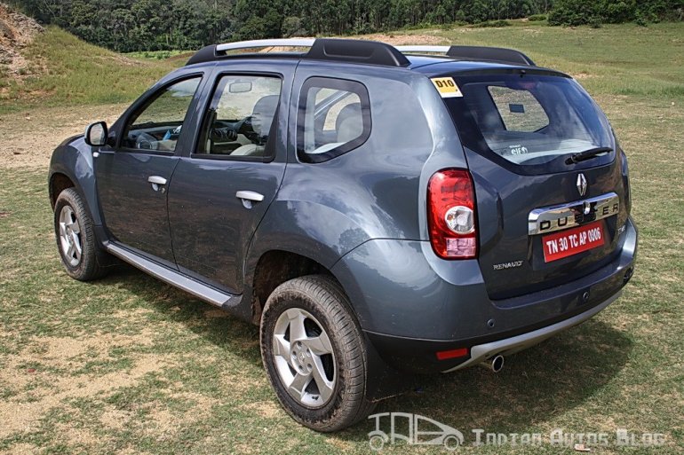 Renault Duster rear side