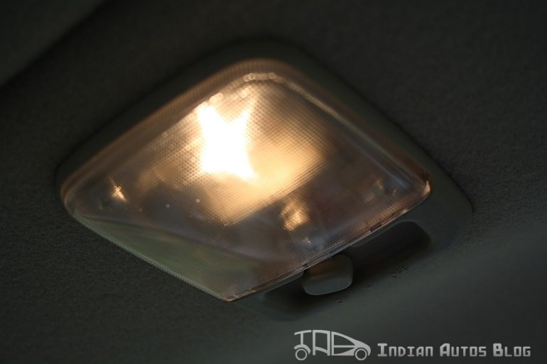 Nissan Evalia roof lamp