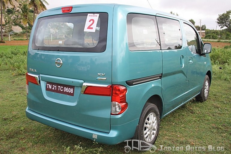 Nissan Evalia rear