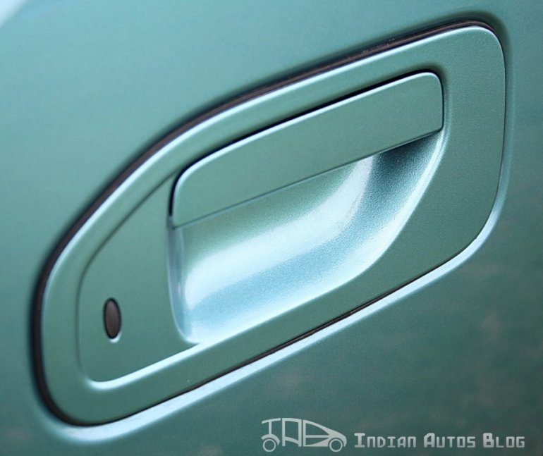 Nissan Evalia door handle