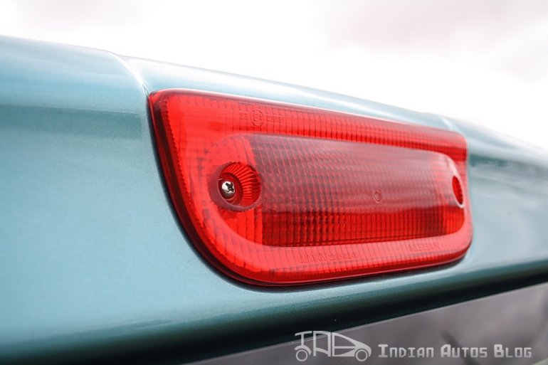 Nissan Evalia braking light