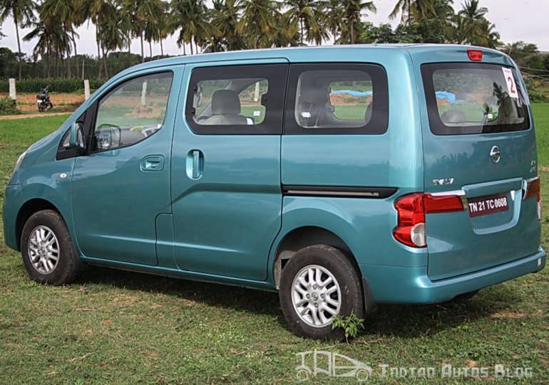 Nissan Evalia side