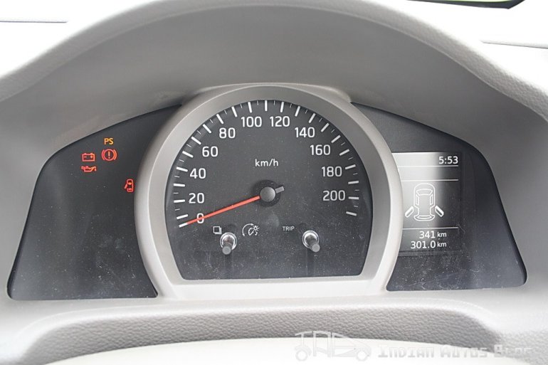 Nissan Evalia instrument cluster