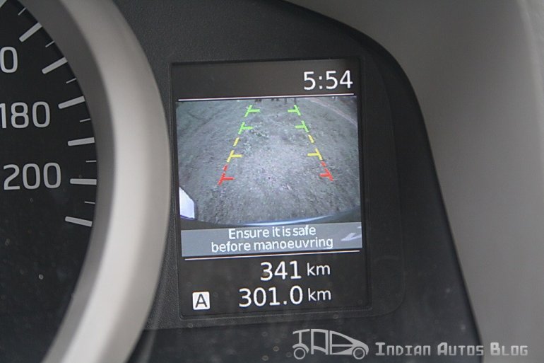 Nissan Evalia parking assist