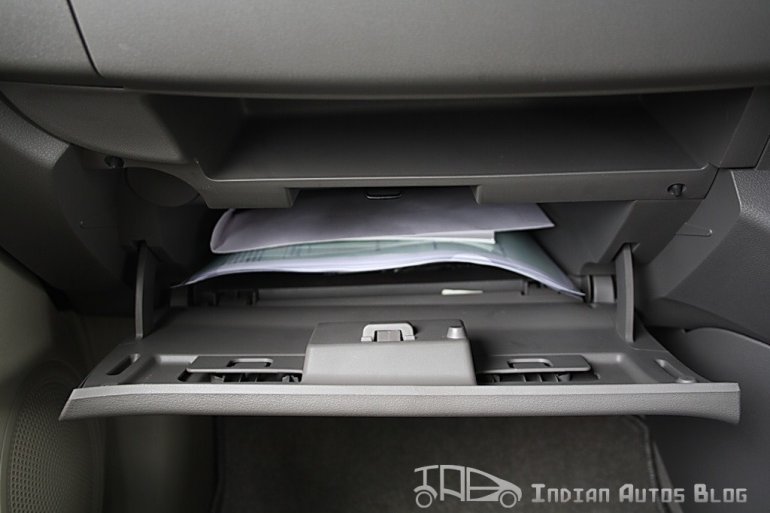 Renault Scala glovebox