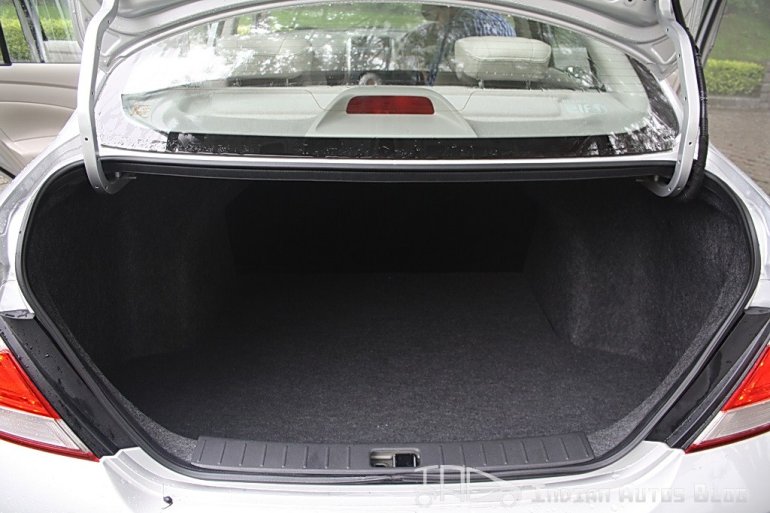 Renault Scala bootspace