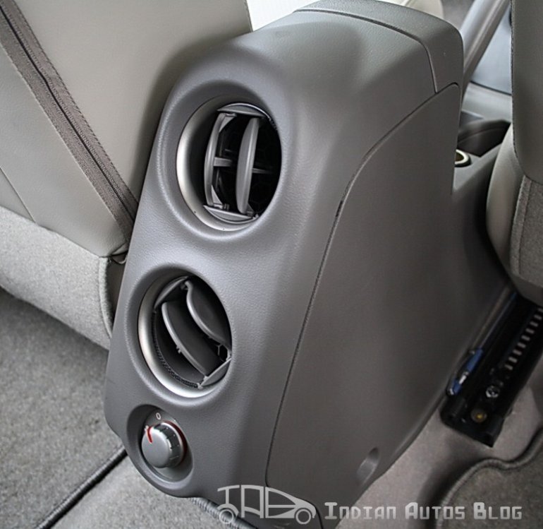 Renault Scala rear blower