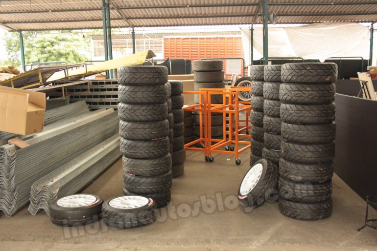 Toyota Etios Motor Racing exhibition race - Spare tires in the pitlane