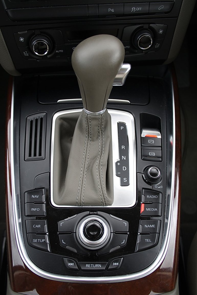 Audi Q5 3.0 TDI Interior Review