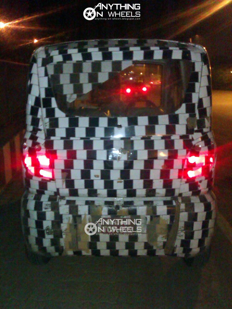 Bajaj RE60 rear Spyshots