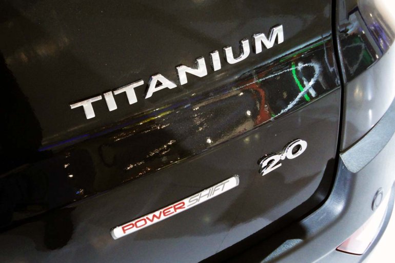 Ford EcoSport PowerShift 2WD badge