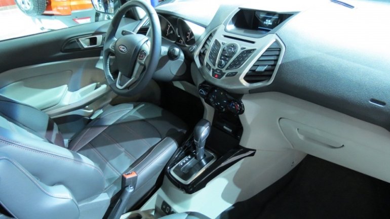 Ford EcoSport PowerShift 2WD interior