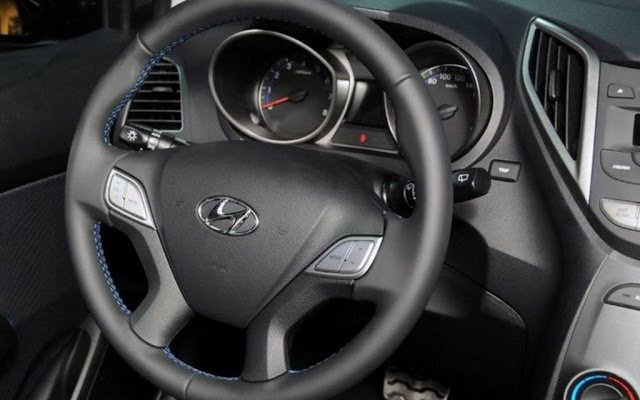 Hyundai HB20X steering wheel