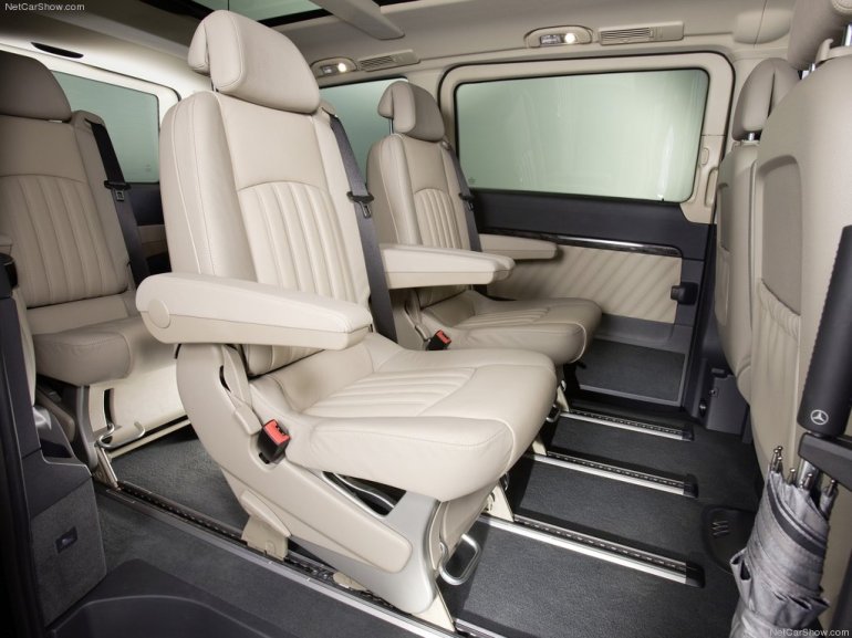 Mercedes Benz Viano van cabin