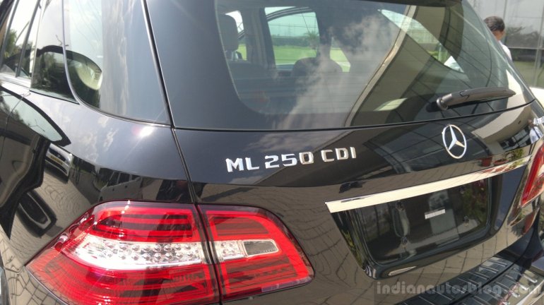 Mercedes M-Class ML 250 CDI badge, number plate enclosure