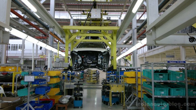 Mercedes ML250 CDI on the assembly line