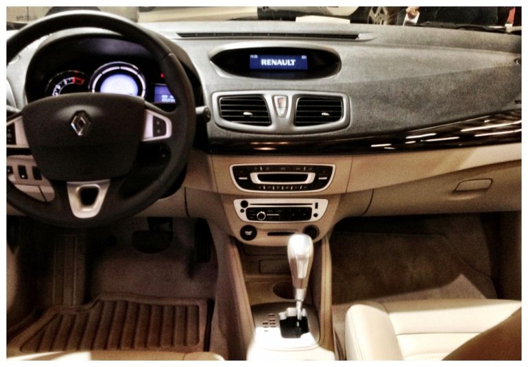 Renault Fluence 2013 facelift dashboard