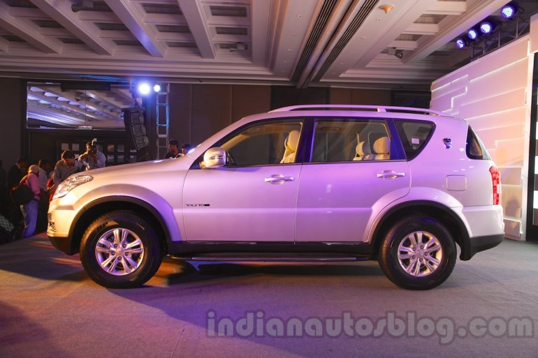 Ssaongyong Rexton left profile