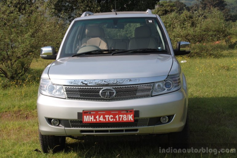 Tata Safari Storme front