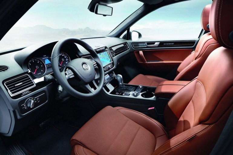 Volkswagen Touareg Edition X interiors
