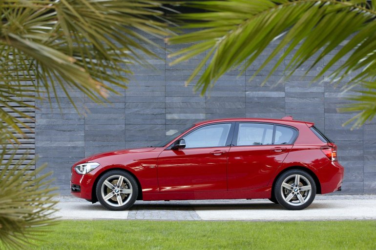 BMW 1 Series side view