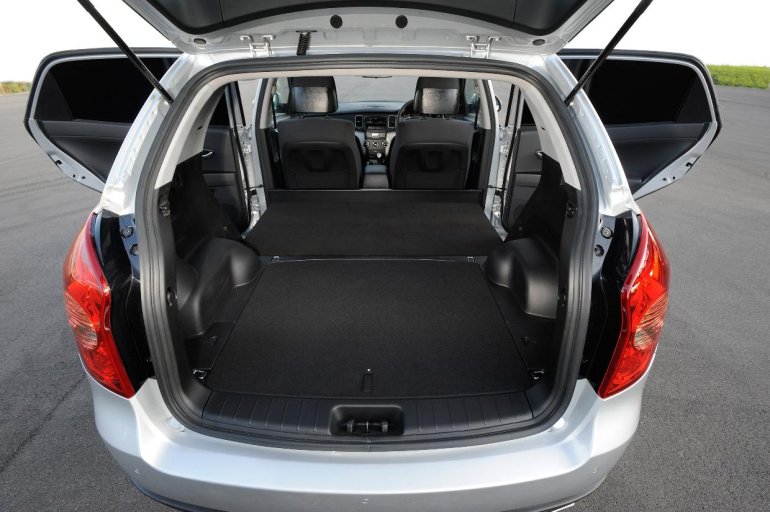 Ssangyong Korando CSX LCV loading bay