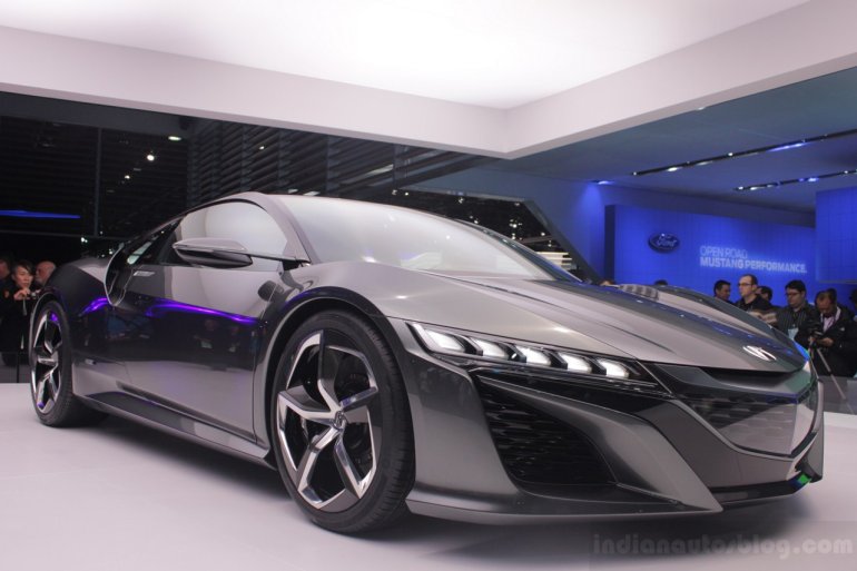 2013 Acura NSX front three quarters left