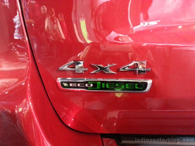 2014 Jeep Grand Cherokee badge