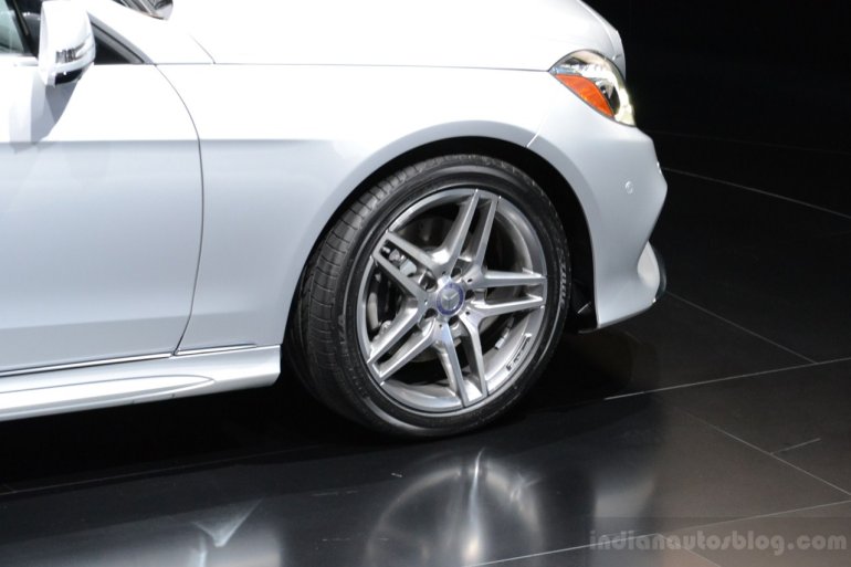 2014 Mercedes E Class from NAIAS 2013 (12)