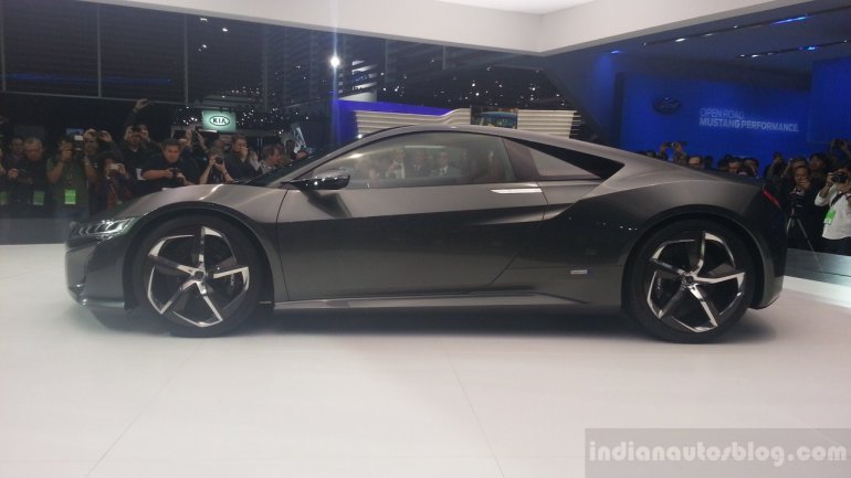 Acura NSX Concept 2013 NAIAS live shots side view