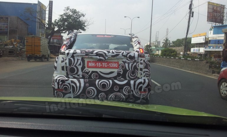 Mahindra Verito CS sub-4m rear