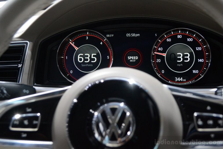 VW CrossBlue Concept at NAIAS 2013 (1)