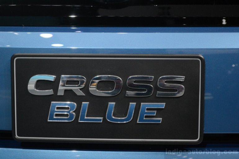 VW CrossBlue Concept at NAIAS 2013 (11)