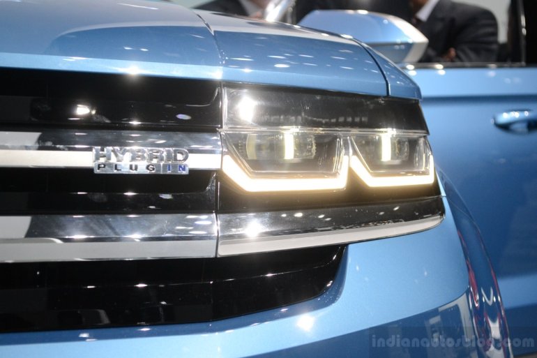 VW CrossBlue Concept at NAIAS 2013 (13)