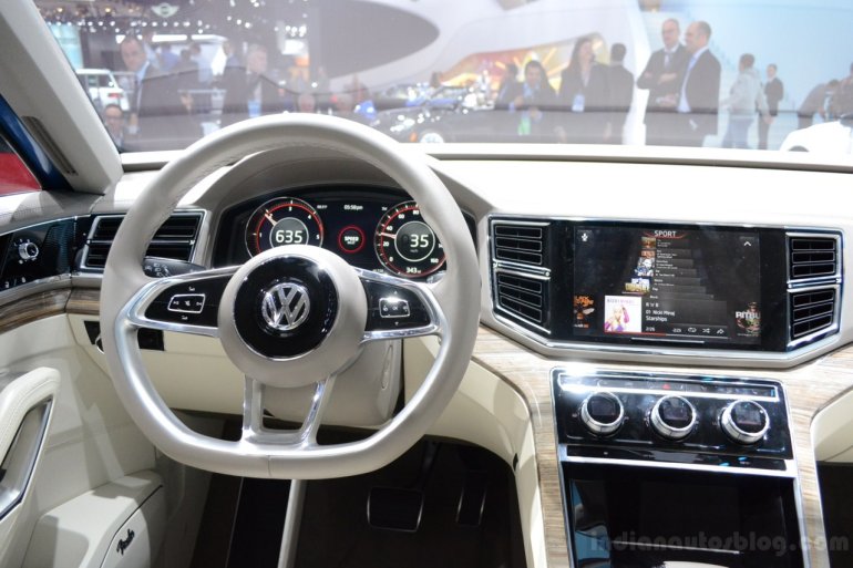 VW CrossBlue Concept at NAIAS 2013 (2)