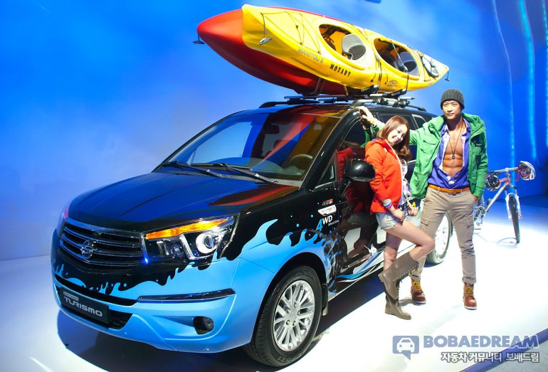 Ssangyong Korando Turismo customized adventure