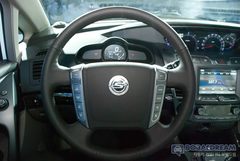 Ssangyong Korando Turismo steering