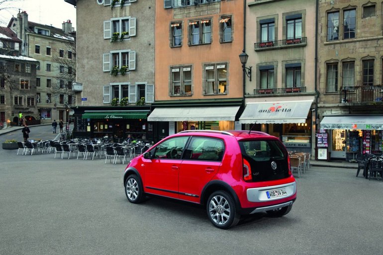 Volkswagen Cross Up! side