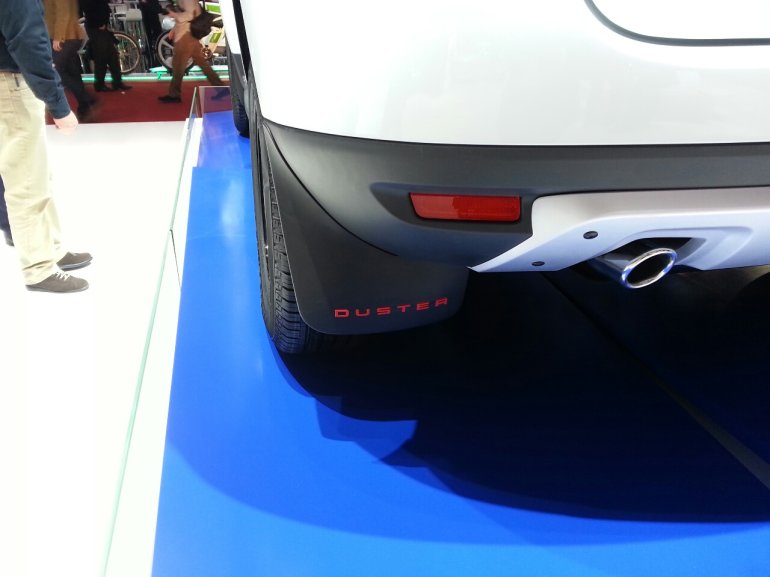 Dacia Duster Adventure edition geneva motor show mud flap