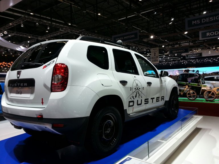Dacia Duster Adventure edition geneva motor show rear quarter