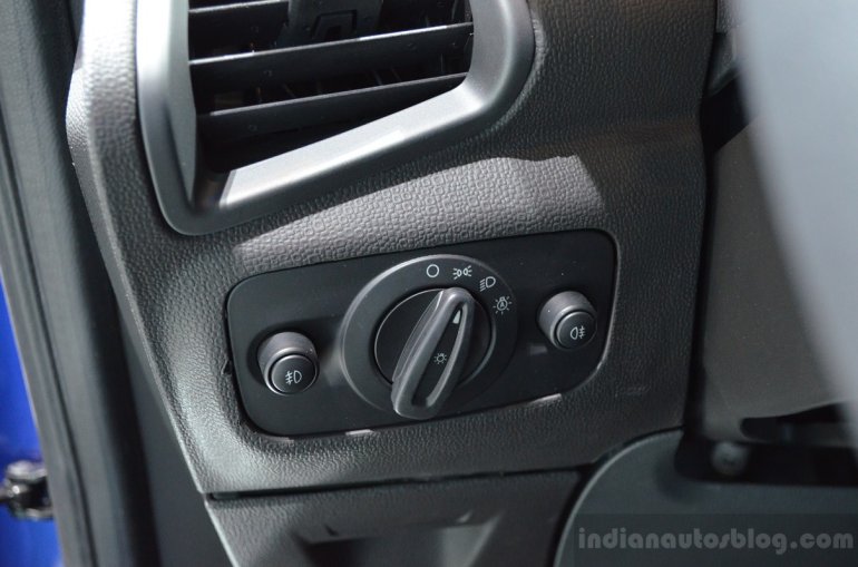 Ford EcoSport Geneva Motor Show head lamp knob
