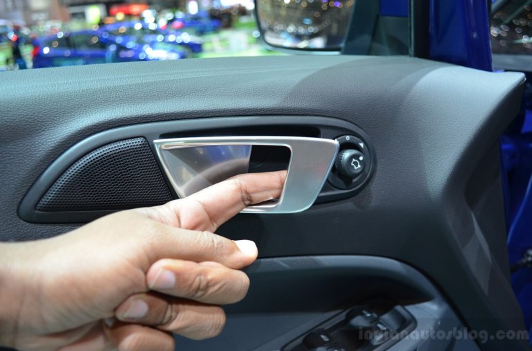 Ford EcoSport door handle interior